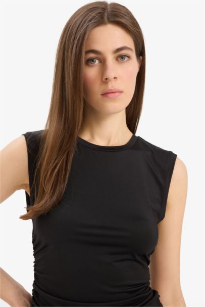 Slim Fit Crew Neck Tank Top