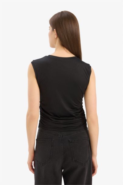 Slim Fit Crew Neck Tank Top