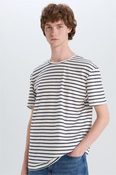 تيشيرت مخطط نص ردن قصة عادية بياخة مستديرة