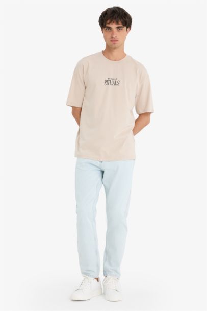 تيشيرت نص ردن أوفر سايز بياخة مستديرة وطبعة ارت من الخلف