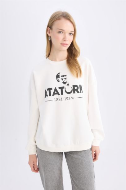Oversize Geniş Kalıp Bisiklet Yaka Atatürk Baskılı Sweatshirt