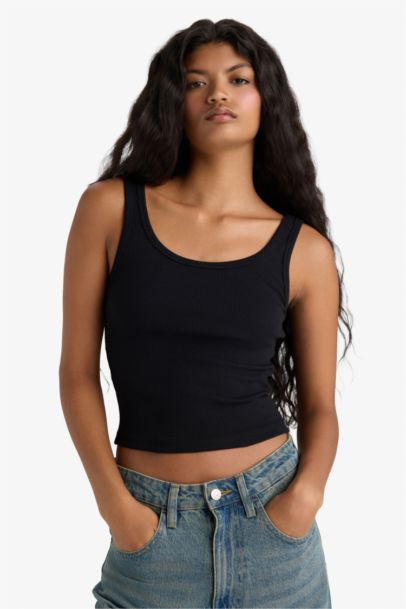 Slim Fit Basic Camisole Round Collar Tank Top