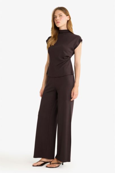 بنطلون بيكيه وايد ليج برجل واسع