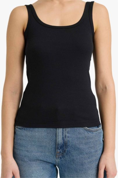 Slim Fit Basic Camisole Round Collar Tank Top