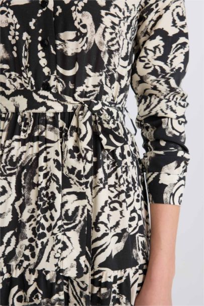 Robe midi imprimée à manches longues et col chemise