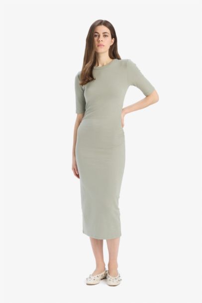 فستان ميدي نص ردن مضلع بوديكون بياخة مستديرة