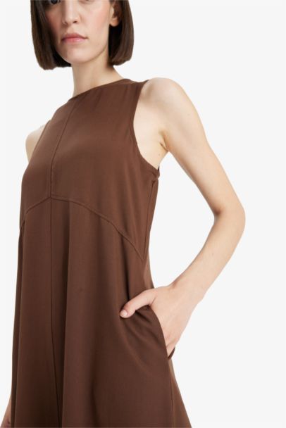 Bisiklet Yaka Keten Karışımlı Kolsuz Maxi Elbise