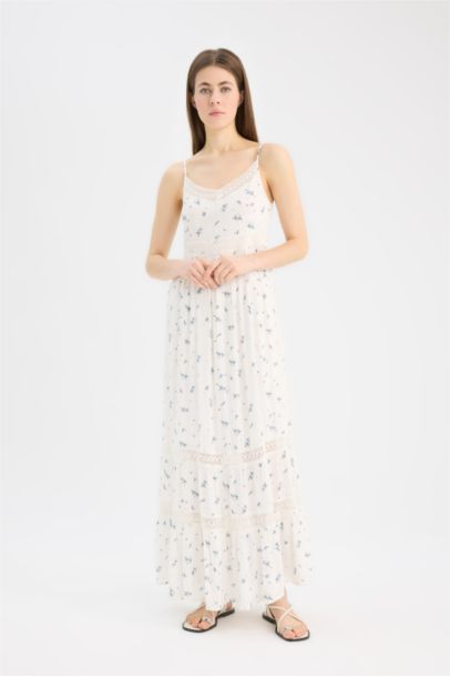 A Kesim Dantelli V Yaka Çiçekli Krinkıl Kumaş Askılı Maxi Elbise
