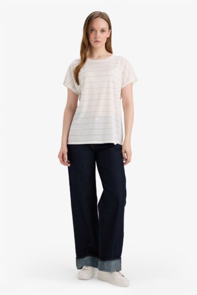 تيشيرت نص كم برقبة مستديرة