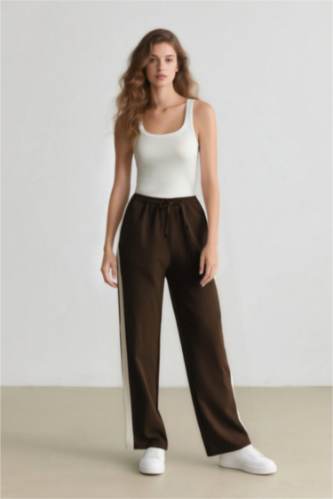 Pantalon large rayé à taille normale