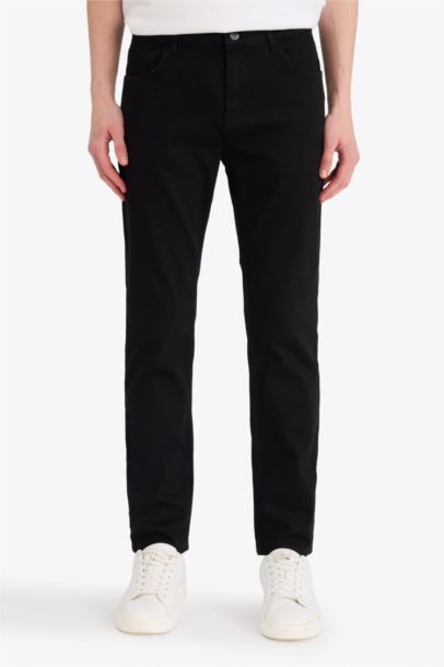 بنطلون جينز سيرجيو قصة عادية برجل عادية