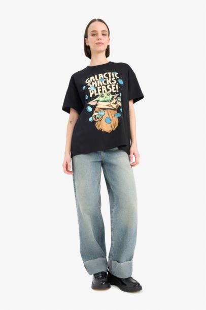 Star Wars-Mandalorian Oversize Fit Printed T-Shirt