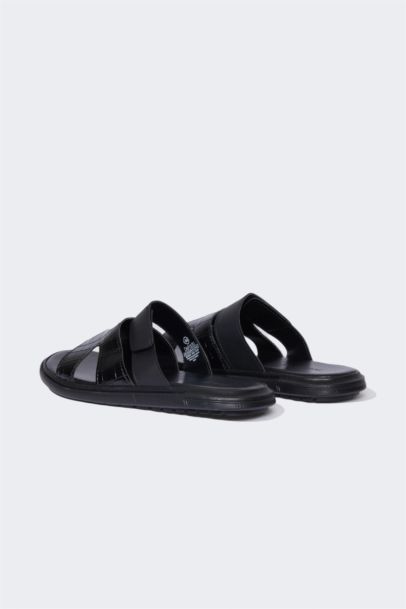 شبشب رجالي جلد صناعي بكعب مسطح