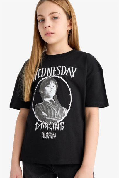 Girl Wednesday Relax Fit Crew Neck T-Shirt