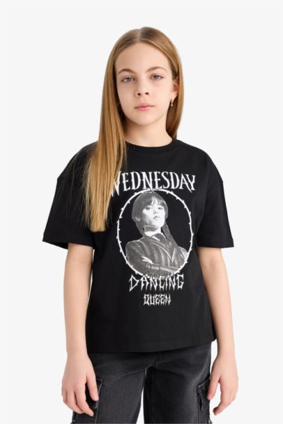 Girl Wednesday Relax Fit Crew Neck T-Shirt