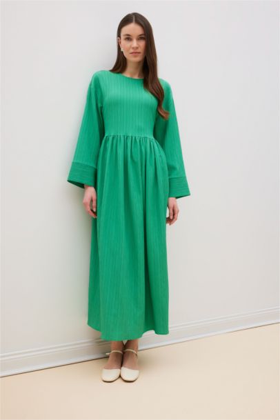 Robe longue à col rond et manches longues Coupe régulière