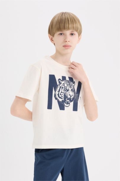 Новый комплект пижамы для мальчиков: верх с короткими рукавами и низ-шорты с эластичной талией, для мальчиков