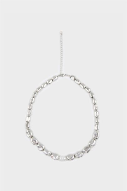 قلادة نسائي فضي