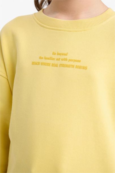 Girl Relax Fit Crew Neck Printed Sweatshirt