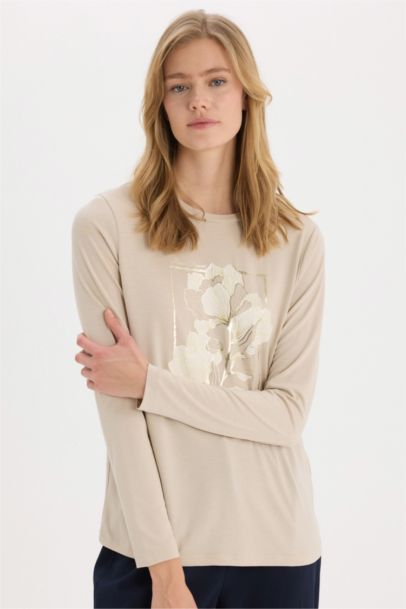 تيشيرت  كم طويل قصة عادية مطبوع