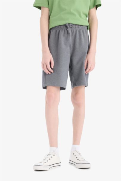 شورت قماش رقيق