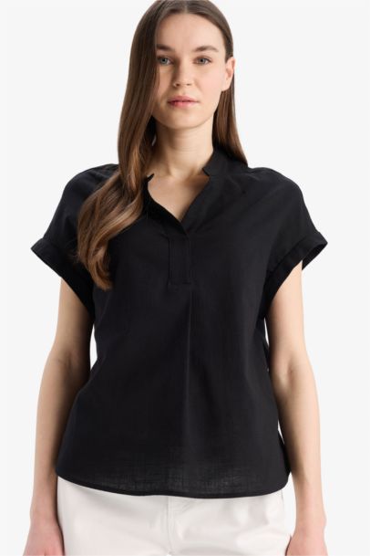 Regular Fit Crew Neck Short Sleeve Blouse