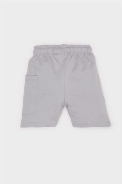 شورت كابري قماش رقيق قصة عادية