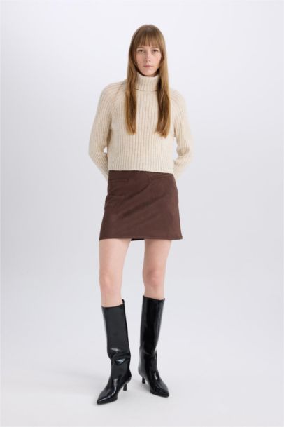 تنورة قصير شمواه قصة A بخصر عادي