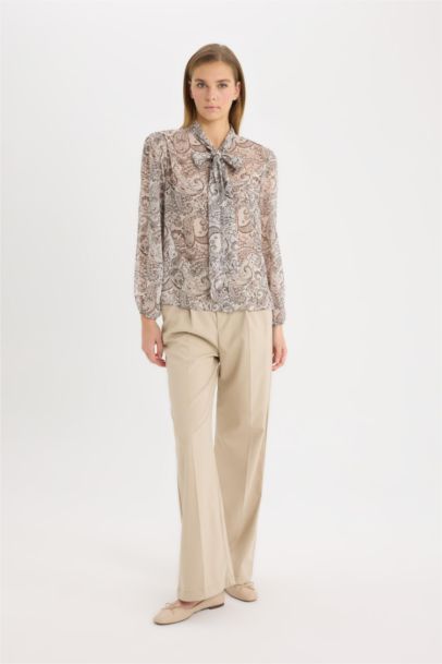 Regular Fıt Fiyonk Yaka Şal Desenli Şifon Uzun Kollu Gömlek