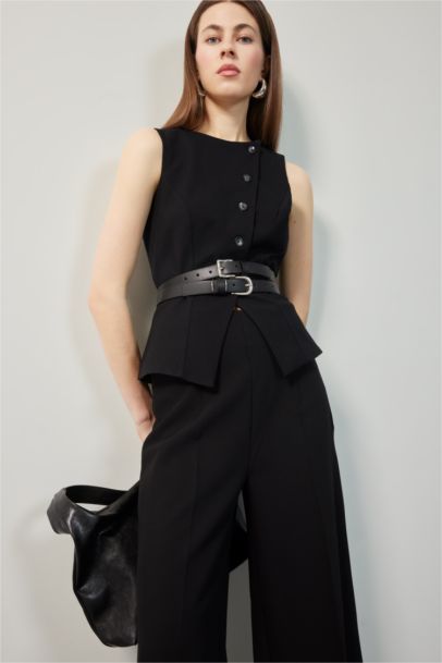 Asymmetric Crew Neck Vest