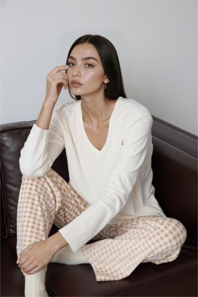 Pijama Takımı Regular Fit Uzun Kollu Velur Üst Kareli Uzun Alt