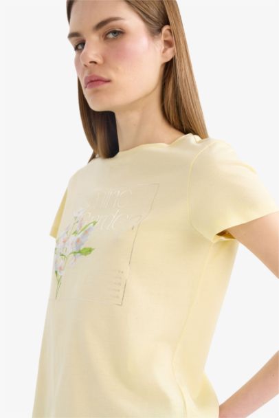 Regular Fit Crew Neck Photo Floral Cotton T-Shirt