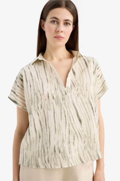 Oversize Fit Shirt Collar Printed Short Sleeve Blouse