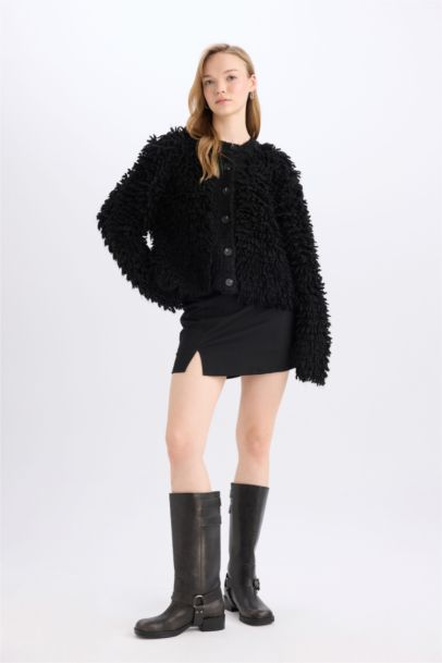 Regular Fit Crew Neck Tassel Knitted Cardigan