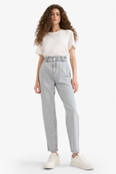 Paperbag High Waist Straight Leg Jeans