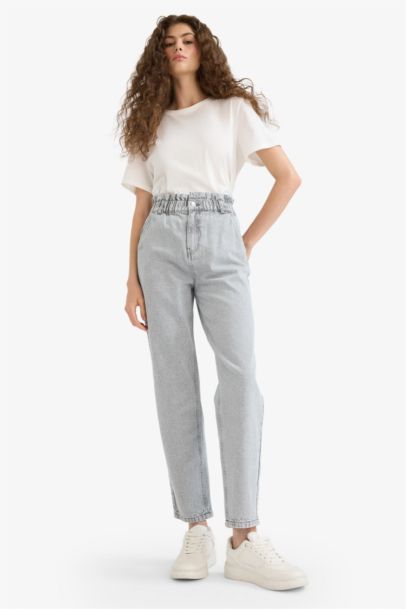 Paperbag High Waist Straight Leg Jeans