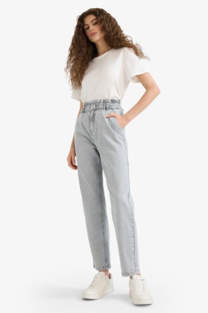 Paperbag High Waist Straight Leg Jeans