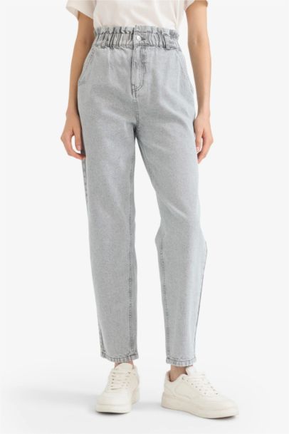 Paperbag High Waist Straight Leg Jeans