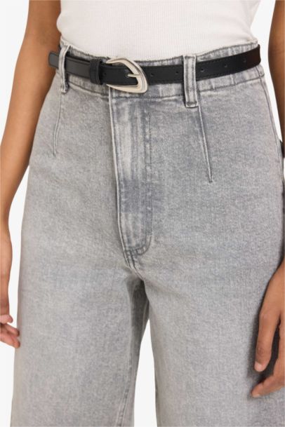 Джинсы кюлоты с высокой талией прямыми штанинами и эффектом варки