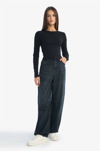 Slim Fit Crew Neck Ribbed Long Sleeve T-Shirt