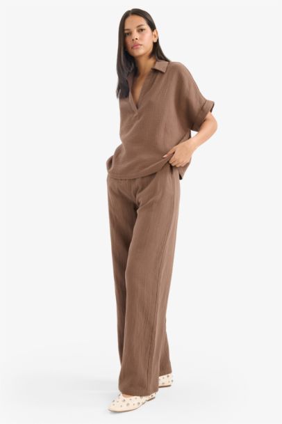 Wide Leg Regular Hem Double Pocket Crinkle Fabric Trousers