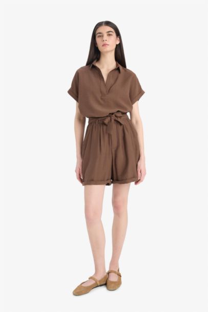 شورت قماش كرنكيل بخصر عالي بجيب وخصر مطاطي