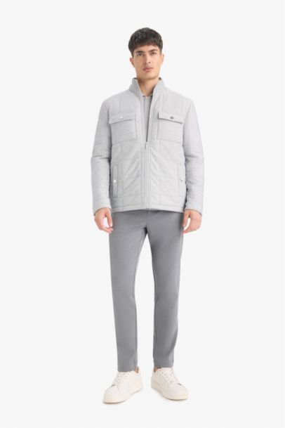 قمصلة نفخ شتوي سليم فيت بياقة عالية ببطانة وسحاب وجيوب