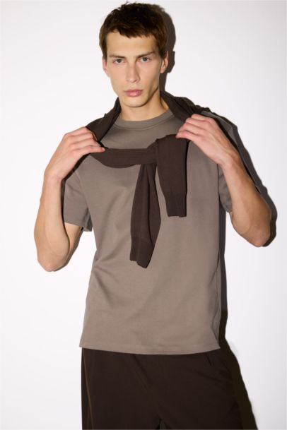 T-shirt basique en coton à col rond et manches courtes Coupe régulière