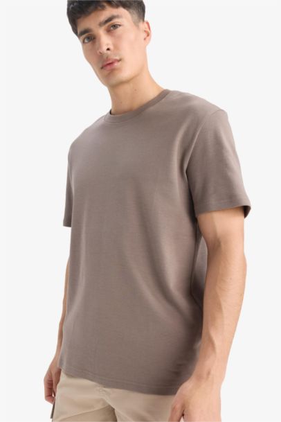 T-shirt basique en coton à col rond et manches courtes Coupe régulière