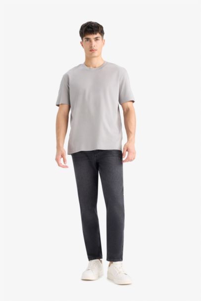 تيشيرت قطن بيزك سادة نص كم قصة عادية ورقبة مستديرة