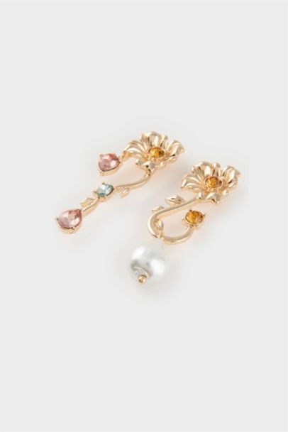 Woman Floral Pearl Earrings