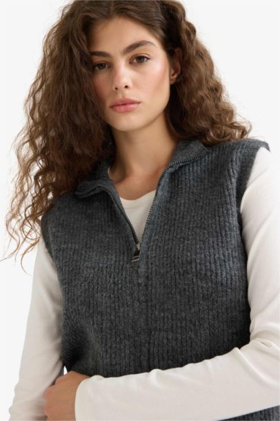 يلك تريكو قصة عادية بياخة عالية بسحاب