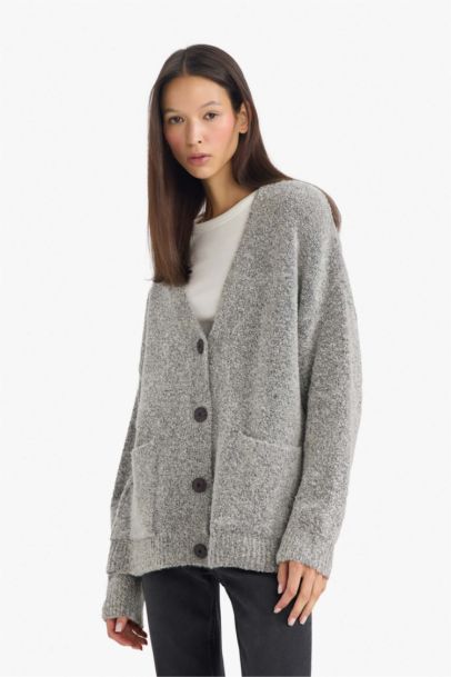 Oversize Fit V-Neck Cardigan