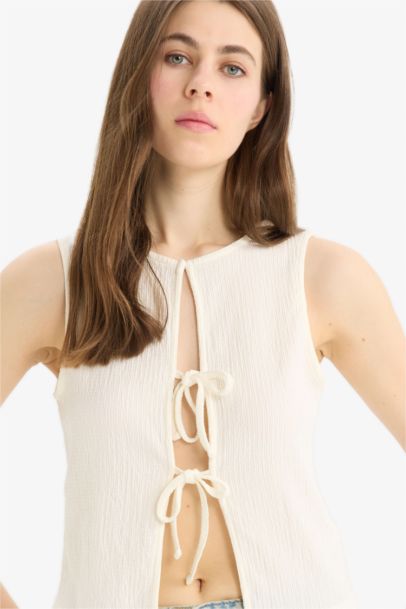 Regular Fit Crew Neck Crepe Blouse